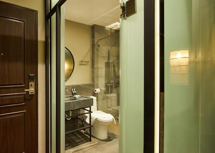 515 Victory Hotel